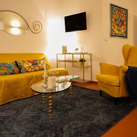 Loving Santo Spirito Apartment Florence